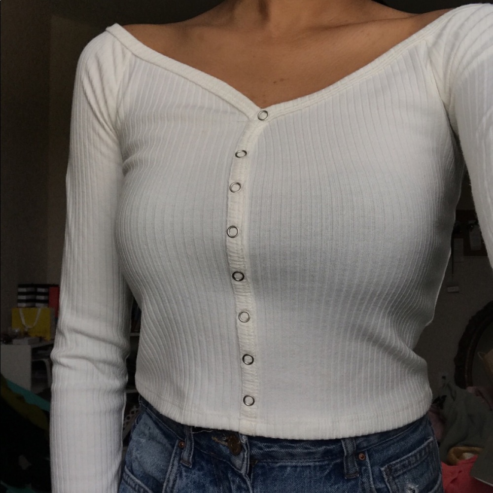 Ribbed White Long Sleeve - Picture 1 of 5